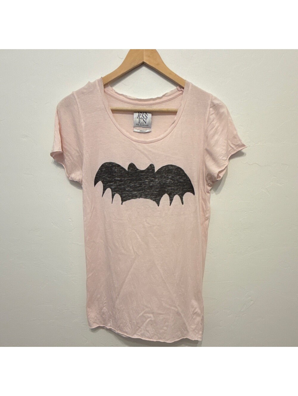 Zoe Karssen Women’s S Pink Batman Logo Graphic T-Shirt Scoop Neck Slim Fit